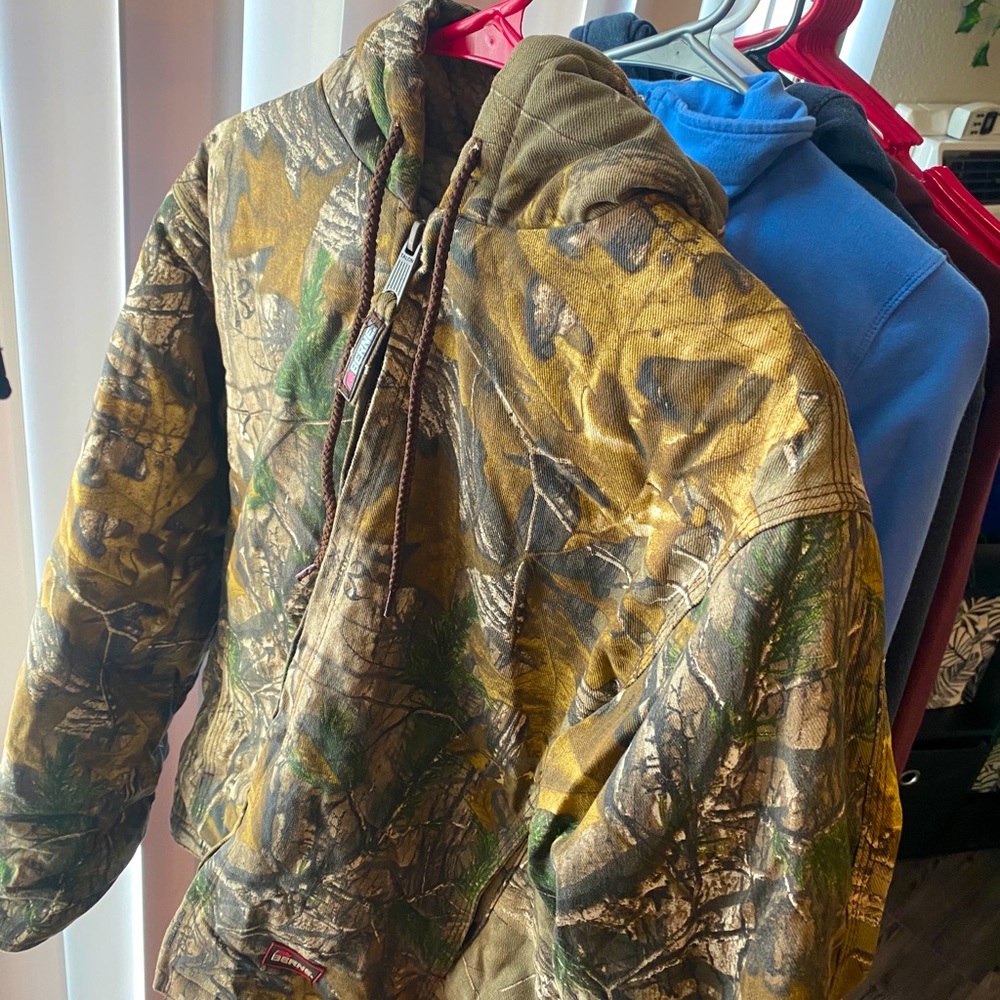 Super nice comfortable camouflage jacket